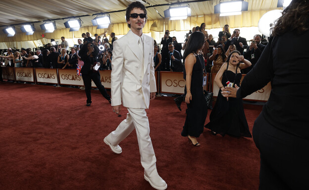 טימותי שאלאמה על השטיח האדום טימותי שאלאמה על השטיח האדום