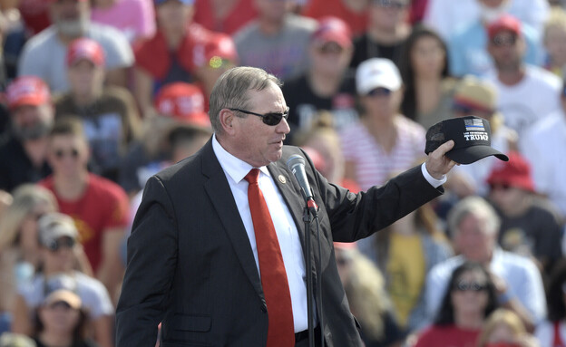 חבר הקונגרס ניל דאן