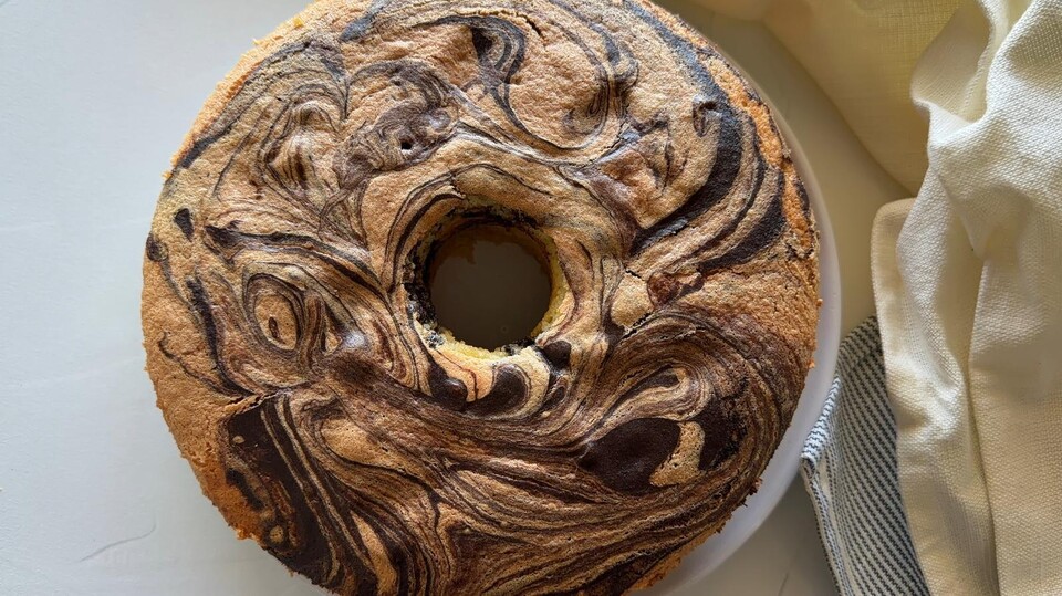 עוגת שיש תפוזים כשרה לפסח (צילום: חנושה (בת חן שמעיה), mako אוכל)