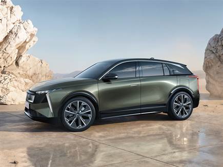 פלטפורמה חדשה וממדים שצמחו לאורך ובבסיס הגלגלים (צילום: ספורט 5)