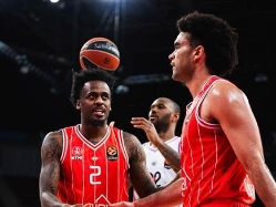 (הפועל "IBI" תל אביב) (צילום: ספורט 5)