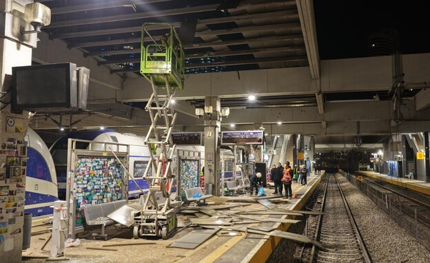 הנזקים בתחנת הרכבת בעקבות הירי מאיראן