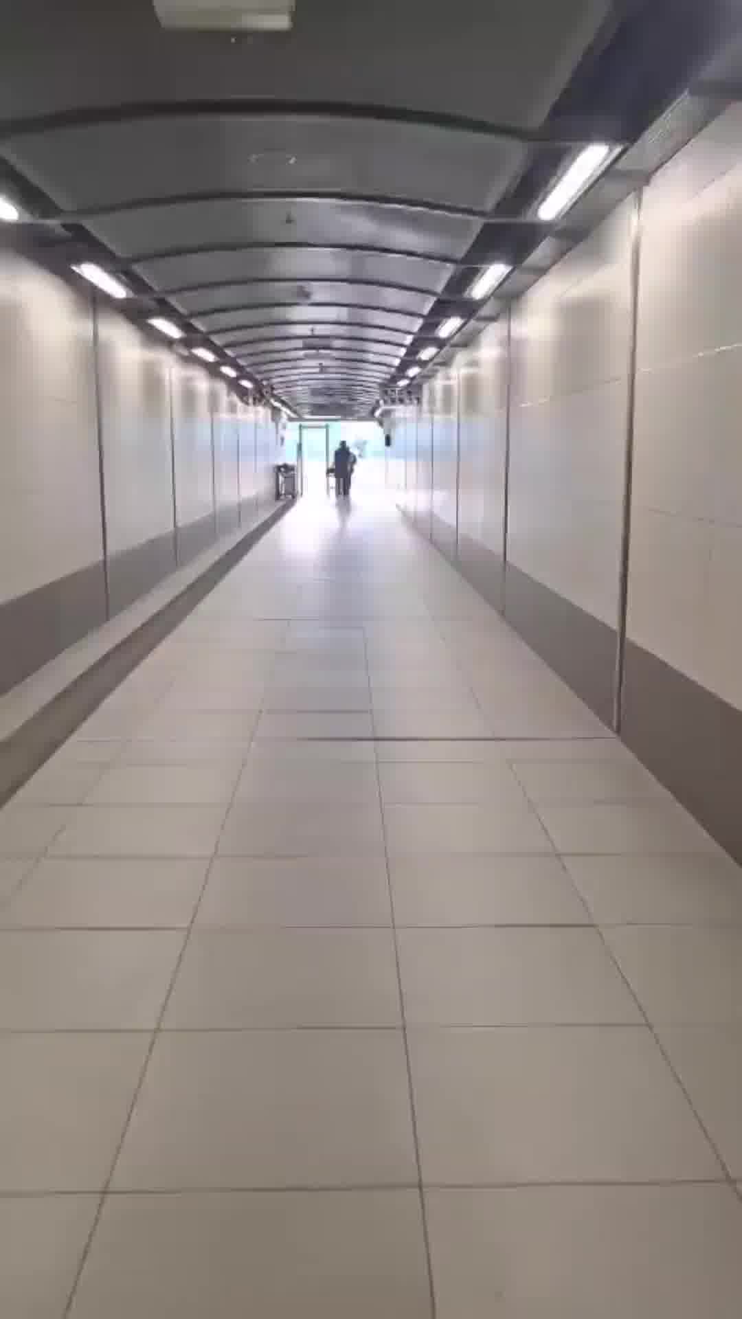 לאחר החזרה לשגרה: תחנות הרכבת בתל אביב כמעט ריקות בשעה זו, עיכובים ברכבות דרומה