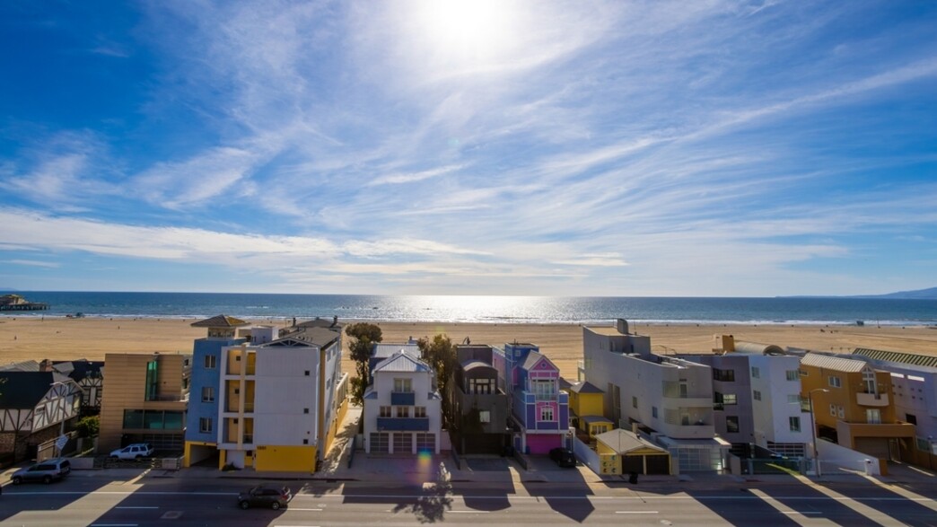 בית הבארבי ובית באטמן בסנטה מוניקה