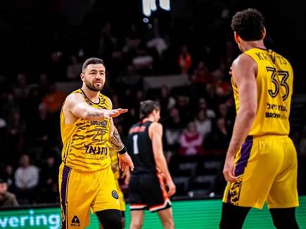 (FIBA) (צילום: ספורט 5)