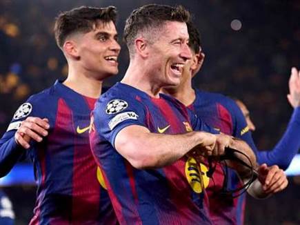 שווה לניימאר. ראפיניה (GETTY) (צילום: ספורט 5)