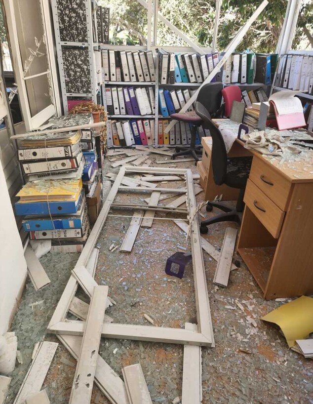 נזק לדירה מבצע "שאגת הארי" נזק לדירה מבצע "שאגת הארי"