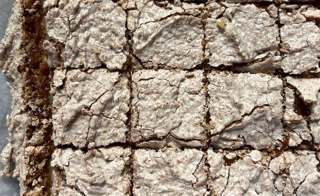 חיתוכיות בצק פריך ריבת חלב ומרנג קוקוס