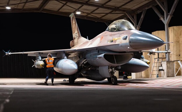 התקיפות התקיפות