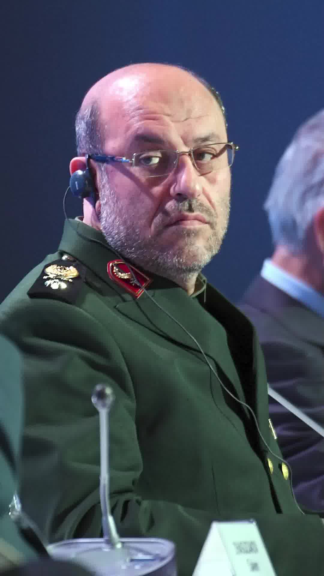 דיווח לא רשמי באיראן על כך חוסין דהקאן, שר ההגנה לשעבר מונה למחליפו של עלי לאריג'אני 