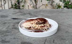 טירמיסו של מוטי. פופ אפ מוטי בחצר אחורית (צילום: לין לוי, mako אוכל)