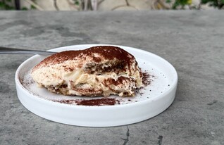 טירמיסו של מוטי. פופ אפ מוטי בחצר אחורית (צילום: לין לוי, mako אוכל)