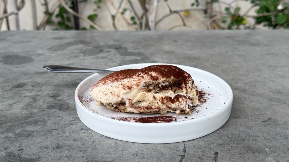 טירמיסו של מוטי. פופ אפ מוטי בחצר אחורית (צילום: לין לוי, mako אוכל)