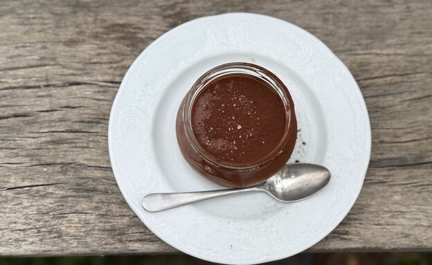 מוס שוקולד. פופ אפ מוטי סופר בחצר אחורית מוס שוקולד. פופ אפ מוטי סופר בחצר אחורית