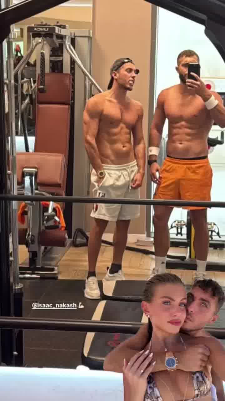 שוברים מוסכמות: אייזיק נקש,
בן זוגה של טיילור מלכוב, מתאמן
עם האקס המיתולוגי שלה בן זיני