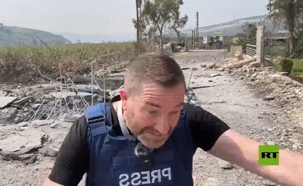 תיעוד: רגע תקיפה עיתונאי "רוסיה היום" בדרום לבנון