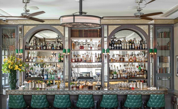 בר לייבררי, נורמן