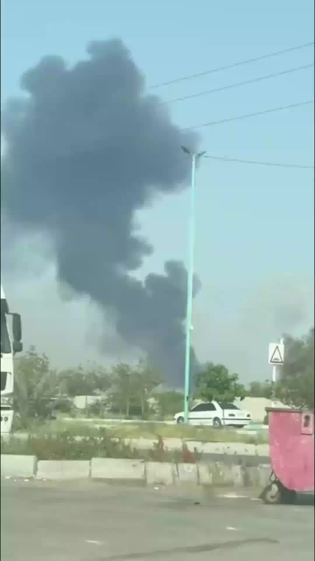 דיווח באיראן: צה"ל ביצע תקיפה בבסיס חיל האוויר בבנדר עבאס סמוך לטהרן
