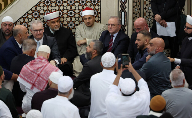 Le Premier ministre australien Anthony Albanese visite la mosquée de Lakemba à Sydney. Le Premier ministre australien Anthony Albanese visite la mosquée de Lakemba à Sydney.