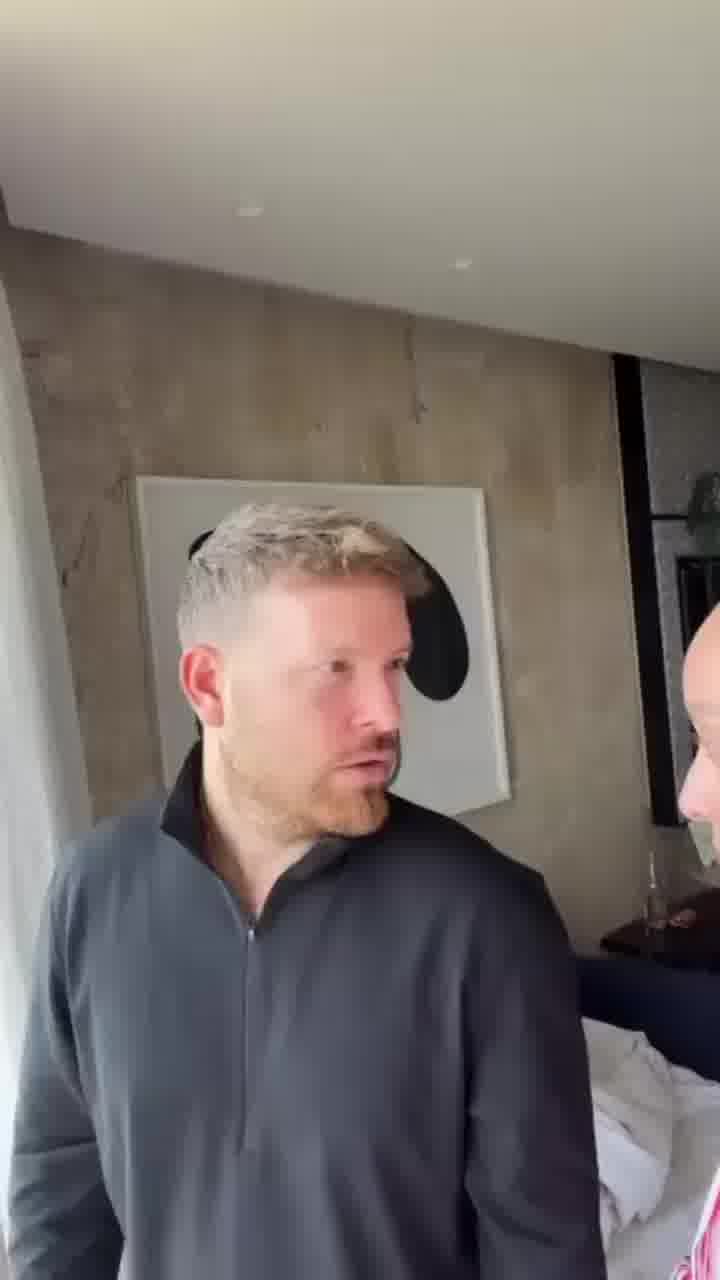 אנה ארונוב עושה ״כשהגלים מתחזקים״