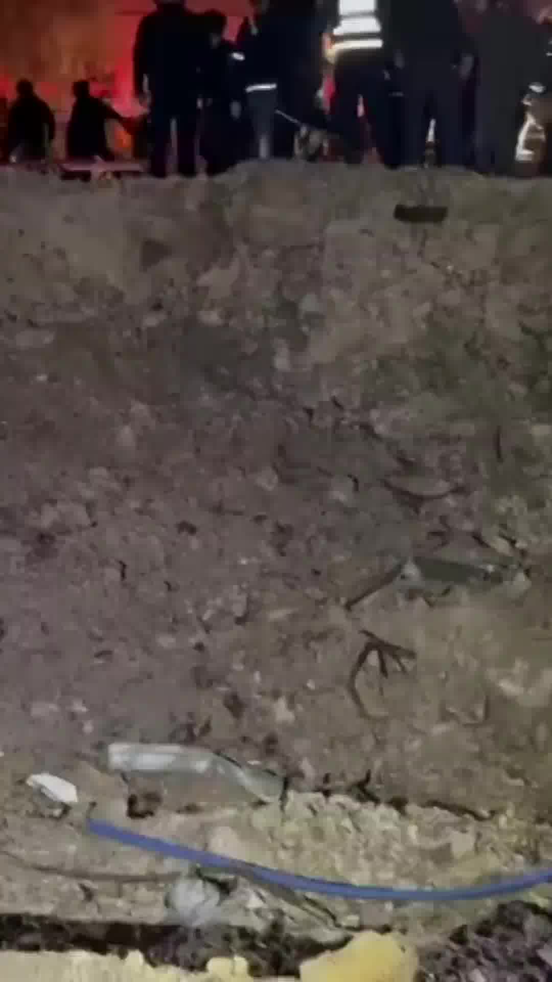 מכתש ענק בסמוך להרס הרב בשכונת המגורים בערד