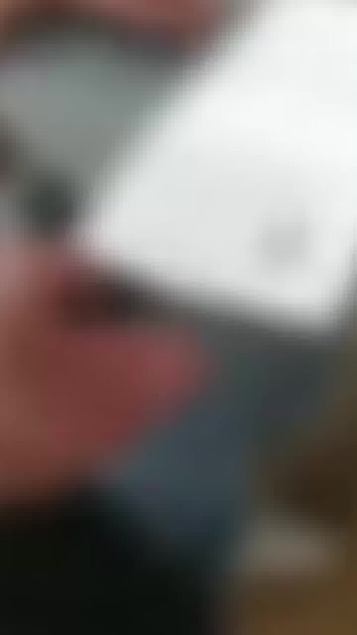 נחשף תיעוד נוסף ממעצרו של
ג'סטין טימברלייק כשהוא צוחק 
שהשוטרים סיווגו אותו כ"לבן"