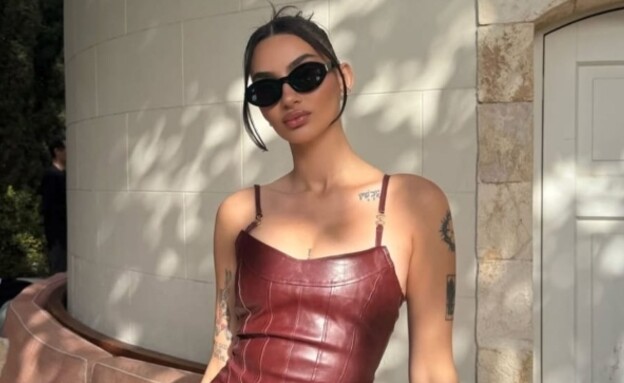 פרידה בשמלת עור