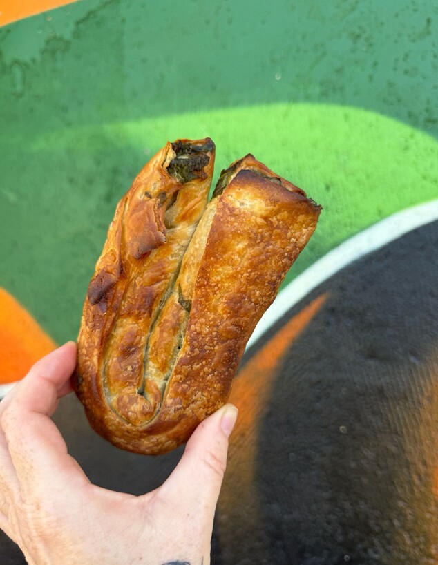 בורקס תרד טבעוני בורקס תרד טבעוני