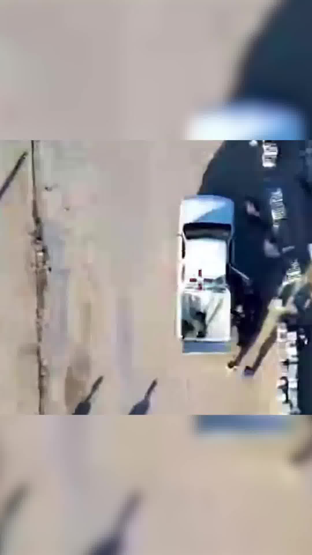 תיעוד מלמעלה: הפצצת טנדר עם מחבלי חמאס במרכז רצועת עזה
