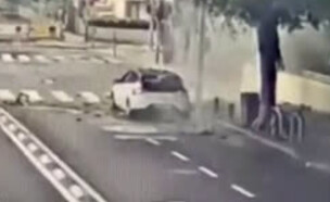 הנס של שלמה עקד במטח שפגע בלב תל אביב (צילום: לפי סעיף 27א' לזכויות יוצרים)
