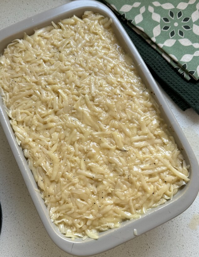 פשטידת בשר ותפוחי אדמה. בדרך לתנור פשטידת בשר ותפוחי אדמה. בדרך לתנור