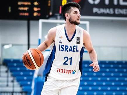 עבר בנבחרות הצעירות (איגוד הכדורסל) (צילום: ספורט 5)