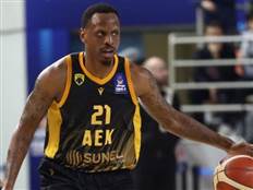 "האמן של אא"ק". ננאלי (מתוך האתר הרשמי של אא"ק)