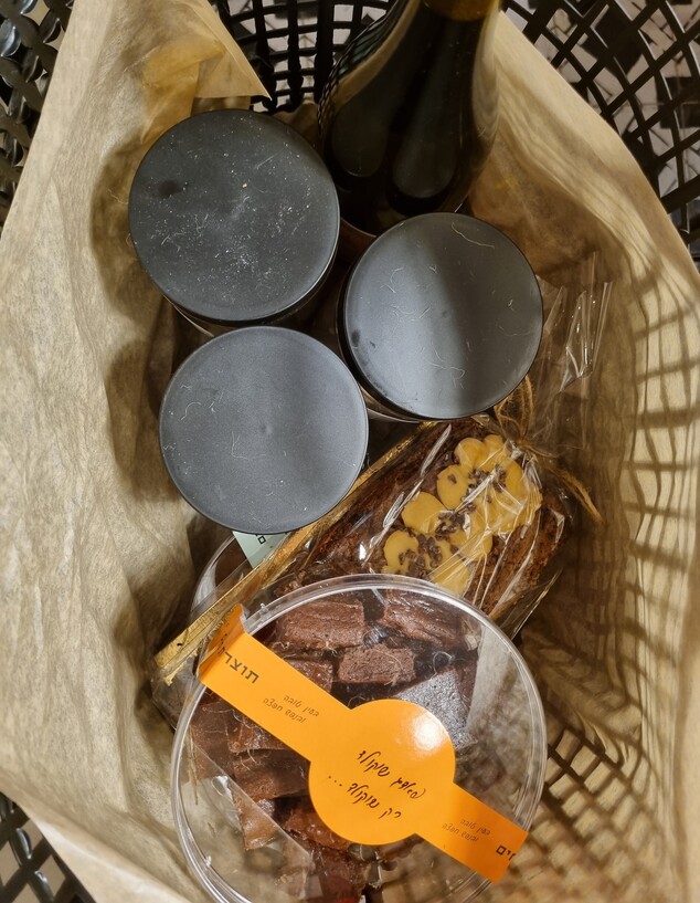 לא המון דברים, אבל כל דבר דבר לא המון דברים, אבל כל דבר דבר