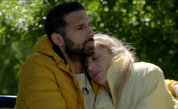 חן דריקס, יוסי עזרא