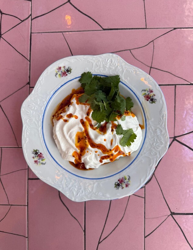 ביצים עלומות ויוגורט. מטרלו בנימינה ביצים עלומות ויוגורט. מטרלו בנימינה