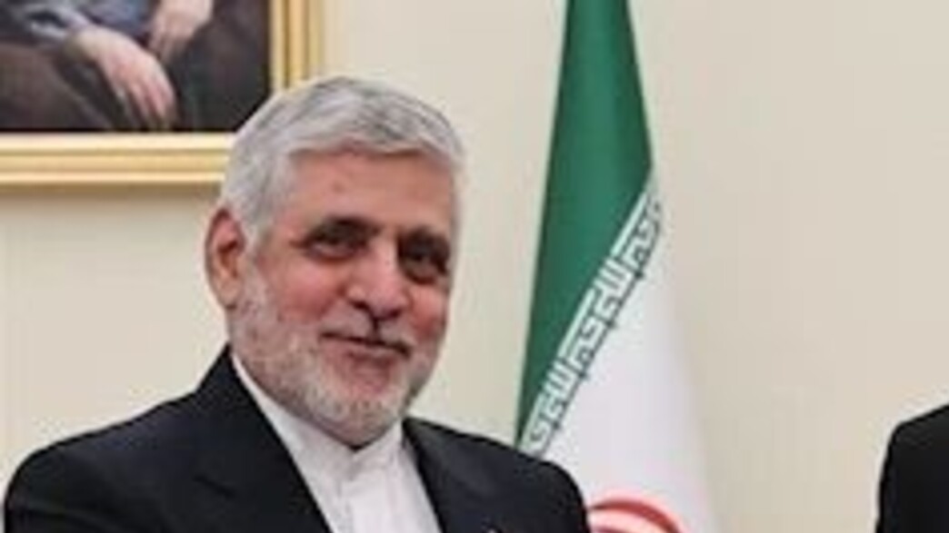 השגריר האיראני המיועד בלבנון מוחמד רזה שיבאני עם ה השגריר האיראני המיועד בלבנון מוחמד רזה שיבאני עם ה