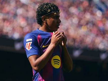 לאמין ימאל. פליק לא מתרגש, בספרד כן (GETTY) (צילום: ספורט 5)