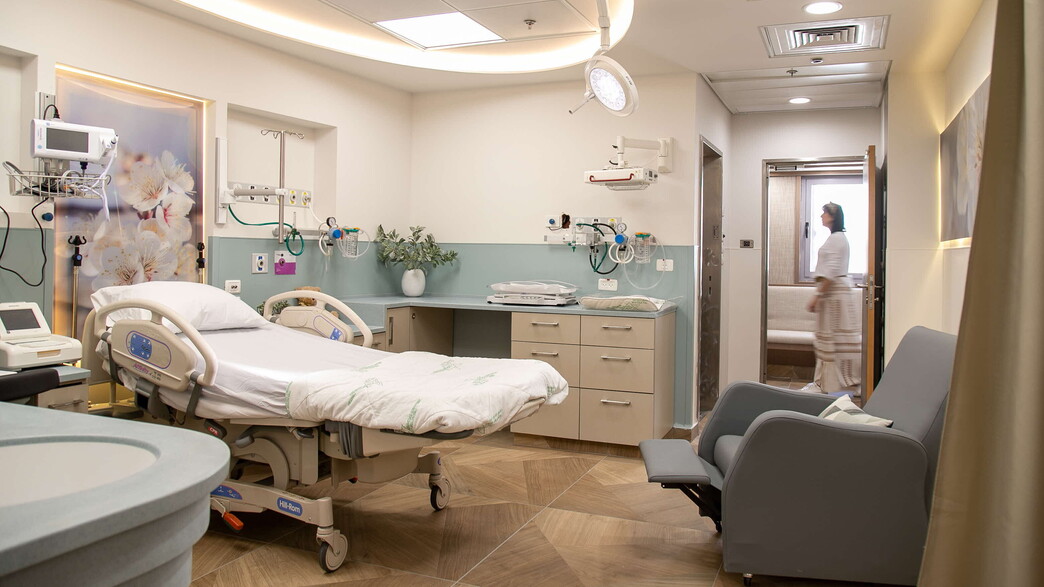 חדר יולדות בבית החולים לניאדו בנתניה