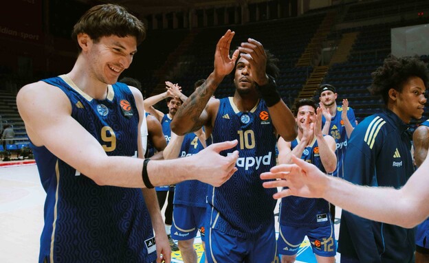 רומן סורקין מכבי תל אביב (צילום: ג'ורג'ה קוסטיץ')