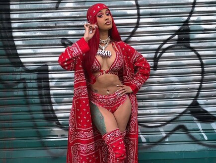 קרדי בי: "גם כלבה משתנה כשהיא ממליטה"