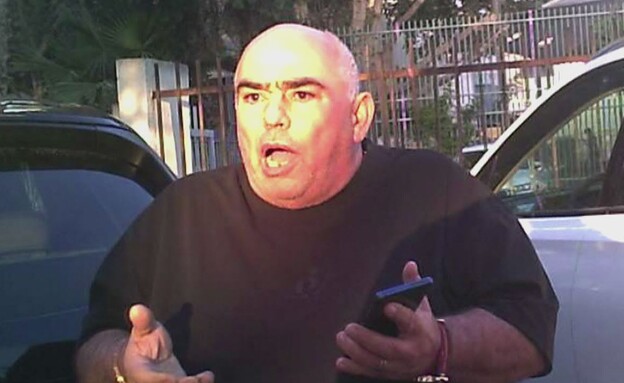 אשר קורסיה, סוכן מכירות אשר קורסיה, סוכן מכירות