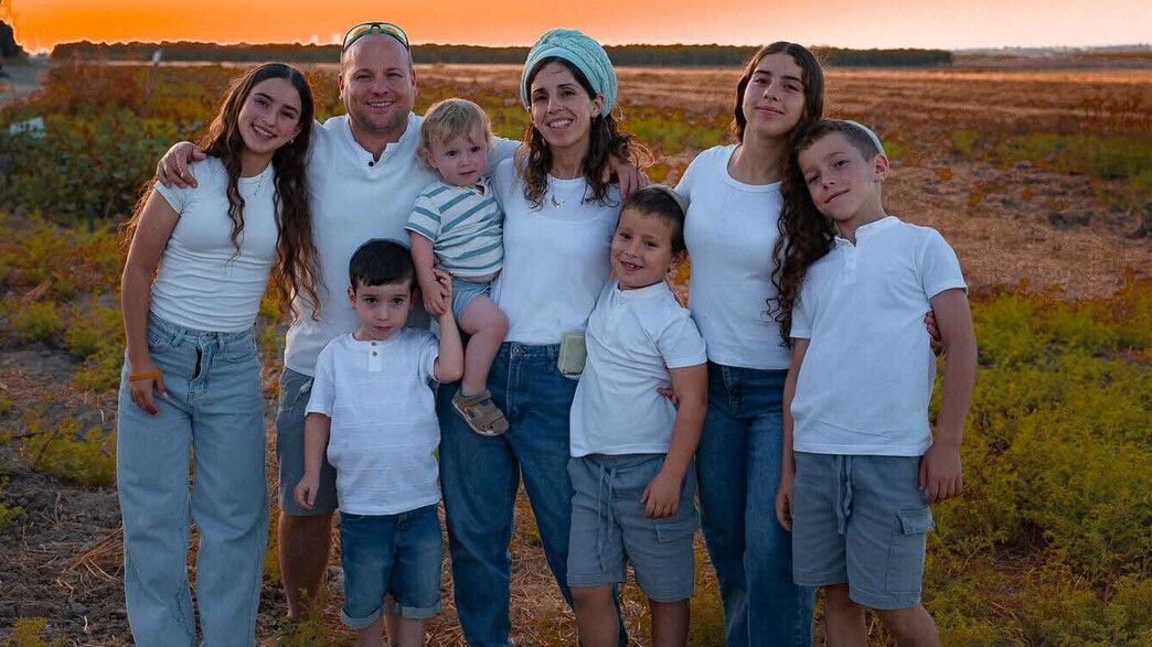 איך ששורדים עם 6 ילדים כששני ההורים חיוניים?