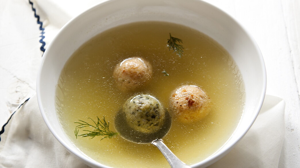 120 הקלאסיקות של שי-לי - מרק עוף עם קניידלך