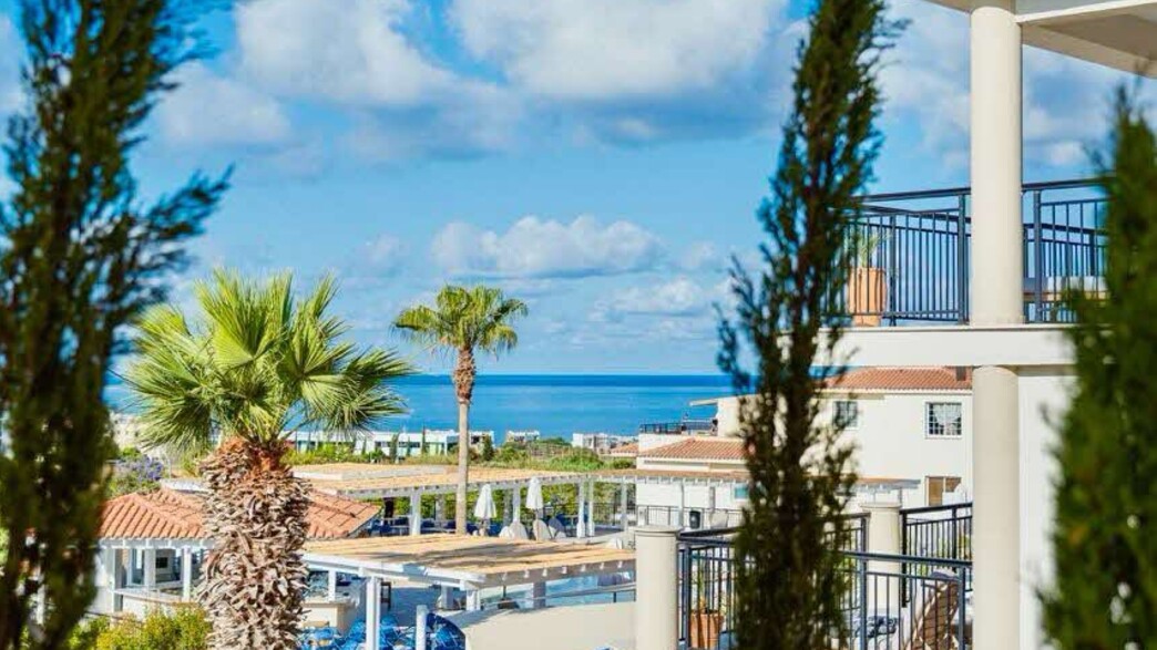 ריטריט בפאפוס ריטריט בפאפוס