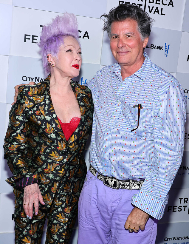 סינדי לאופר ובעלה דייוויד תורנטון סינדי לאופר ובעלה דייוויד תורנטון