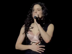 רוסליה בהופעה במילאנו (צילום: 27 א') רוסליה בהופעה במילאנו (צילום: 27 א')