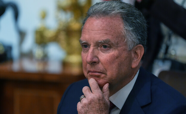 סטיב וויטקוף בישיבת קבינט סטיב וויטקוף בישיבת קבינט