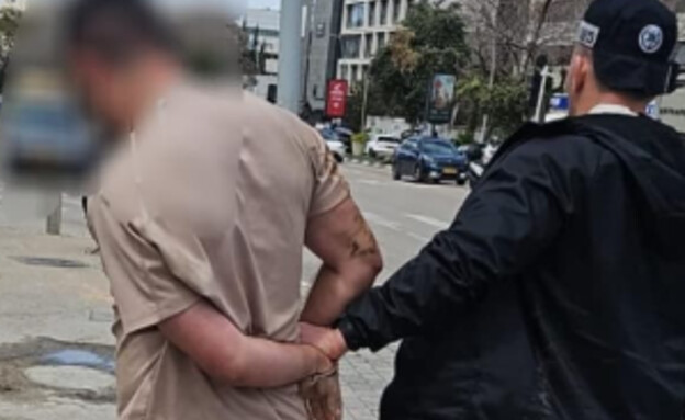 מעצר שב"ח בהרצליה (צילום: דוברות המשטרה)