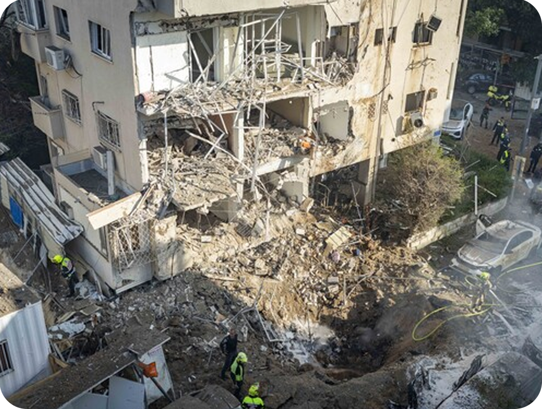 זירת נפילה - DATA (צילום: פלאש 90) זירת נפילה - DATA (צילום: פלאש 90)